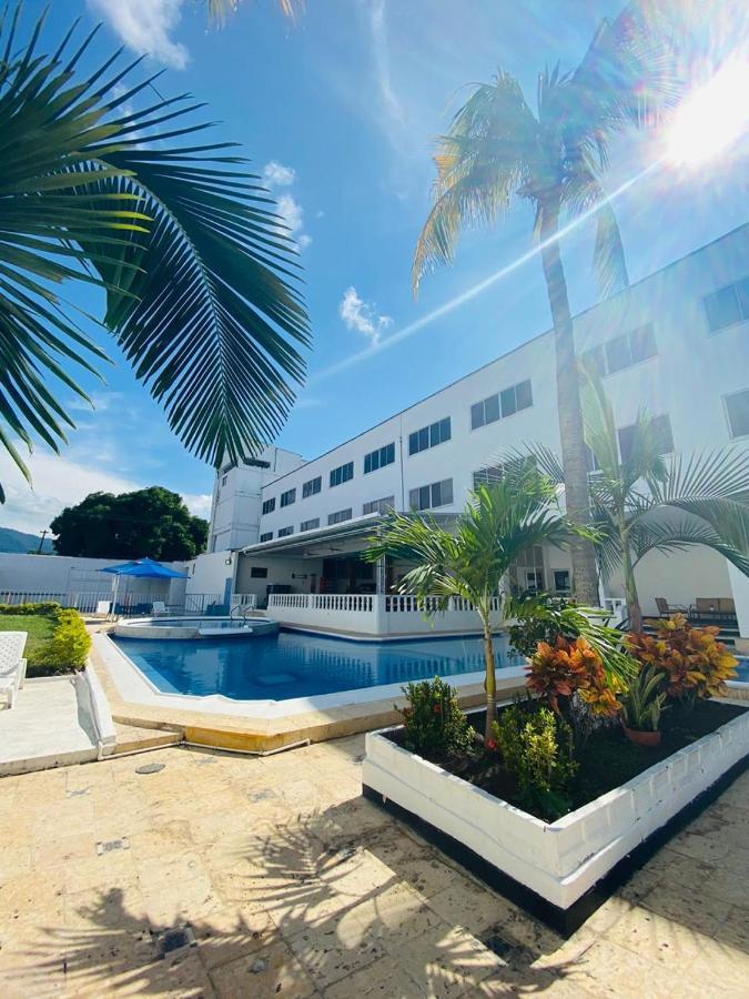 Hotel Mall Santana Del Rio La Dorada Extérieur photo