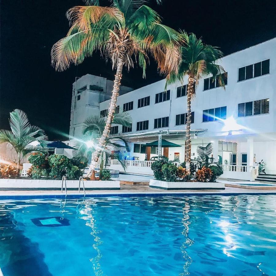 Hotel Mall Santana Del Rio La Dorada Extérieur photo