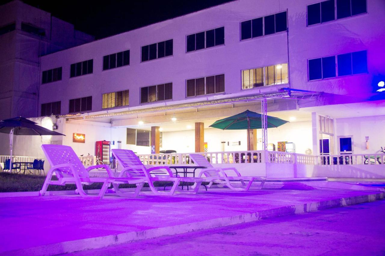 Hotel Mall Santana Del Rio La Dorada Extérieur photo